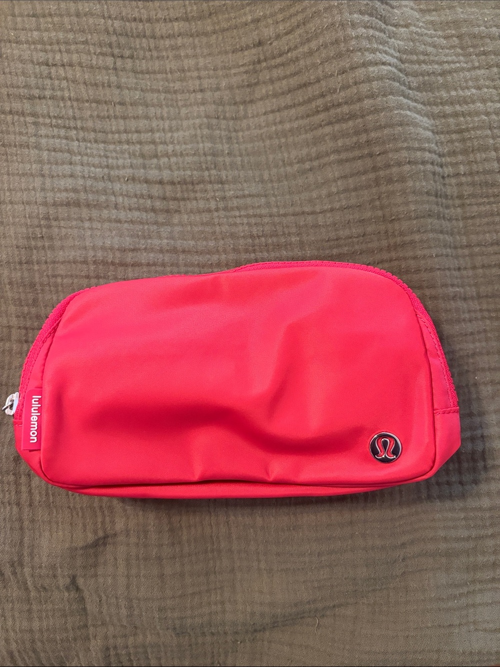 Lululemon Vibrant Pink Zip Fanny Pack